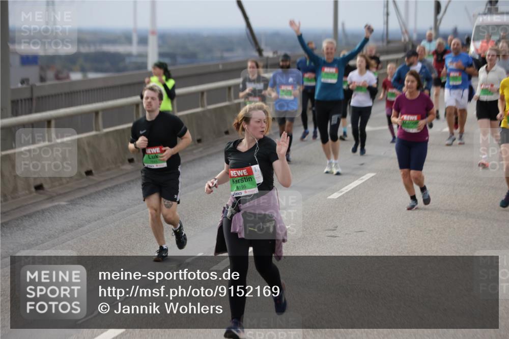 03.10.2025 - Köhlbrandbrückenlauf Jannik Wohlers http://msf.ph/oto/9152169 03.10.2025 16:00:29 Position 1 7645, 8195 meine-sportfotos.de