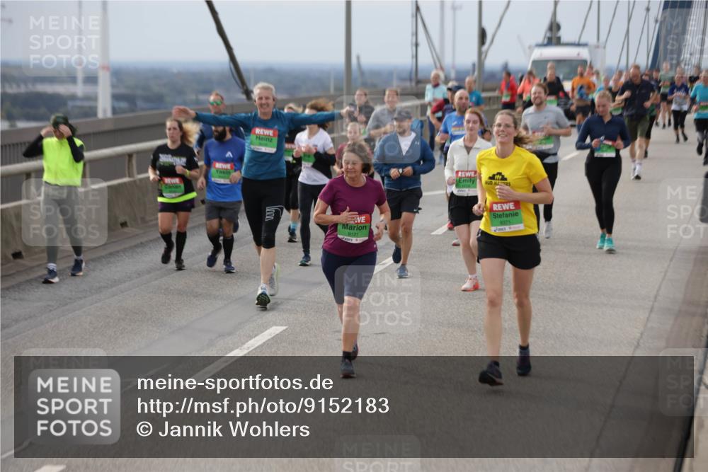 03.10.2025 - Köhlbrandbrückenlauf Jannik Wohlers http://msf.ph/oto/9152183 03.10.2025 16:00:30 Position 1 8121, 8371 meine-sportfotos.de