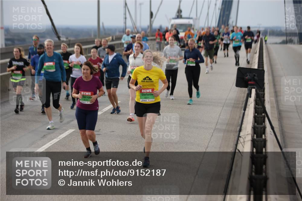03.10.2025 - Köhlbrandbrückenlauf Jannik Wohlers http://msf.ph/oto/9152187 03.10.2025 16:00:31 Position 1 8121, 8371 meine-sportfotos.de