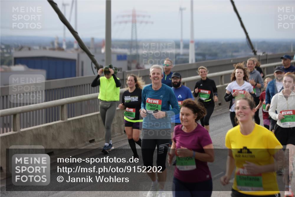 03.10.2025 - Köhlbrandbrückenlauf Jannik Wohlers http://msf.ph/oto/9152202 03.10.2025 16:00:33 Position 1 8656, 121 meine-sportfotos.de