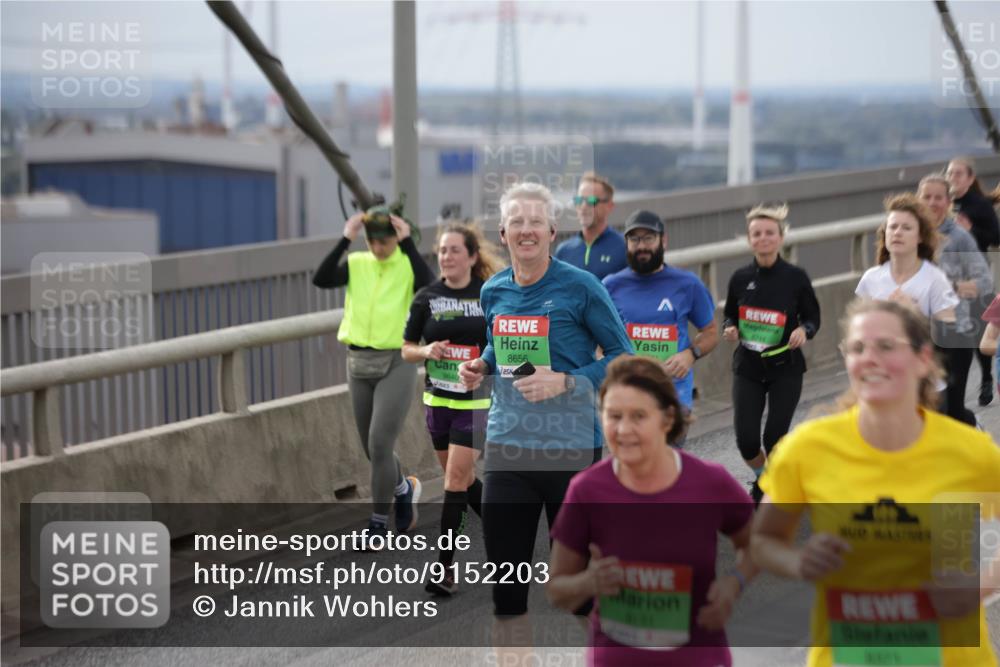 03.10.2025 - Köhlbrandbrückenlauf Jannik Wohlers http://msf.ph/oto/9152203 03.10.2025 16:00:33 Position 1 8656, 8131, 8744 meine-sportfotos.de