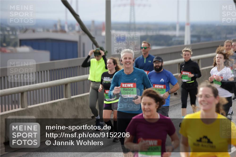 03.10.2025 - Köhlbrandbrückenlauf Jannik Wohlers http://msf.ph/oto/9152206 03.10.2025 16:00:33 Position 1 8656 meine-sportfotos.de
