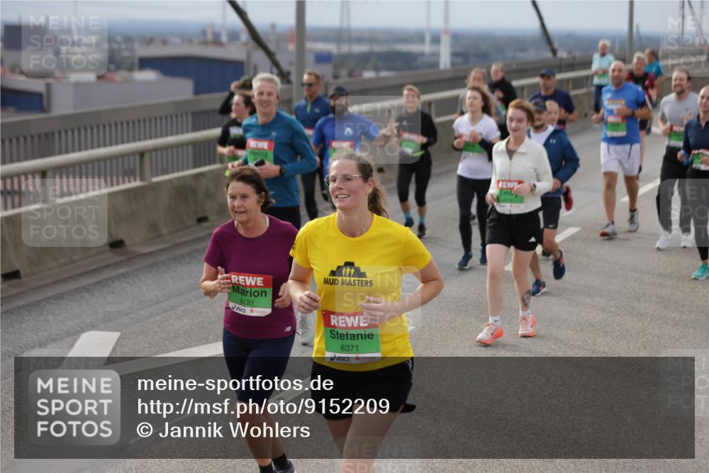 03.10.2025 - Köhlbrandbrückenlauf Jannik Wohlers http://msf.ph/oto/9152209 03.10.2025 16:00:34 Position 1 8121, 8371 meine-sportfotos.de
