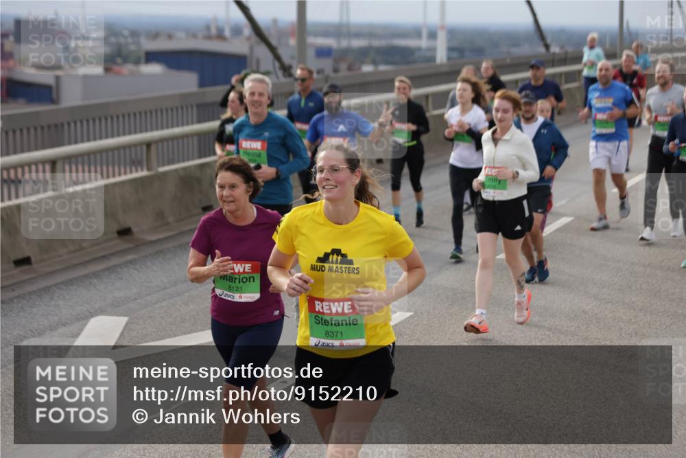 03.10.2025 - Köhlbrandbrückenlauf Jannik Wohlers http://msf.ph/oto/9152210 03.10.2025 16:00:34 Position 1 8121, 8371 meine-sportfotos.de