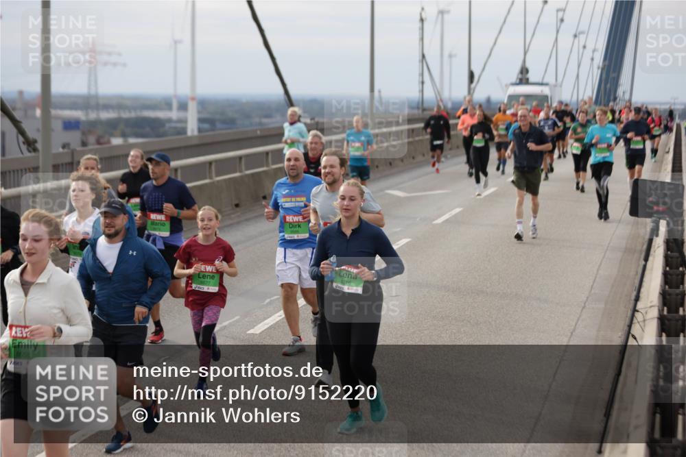 03.10.2025 - Köhlbrandbrückenlauf Jannik Wohlers http://msf.ph/oto/9152220 03.10.2025 16:00:36 Position 1 8558, 8677, 8216 meine-sportfotos.de