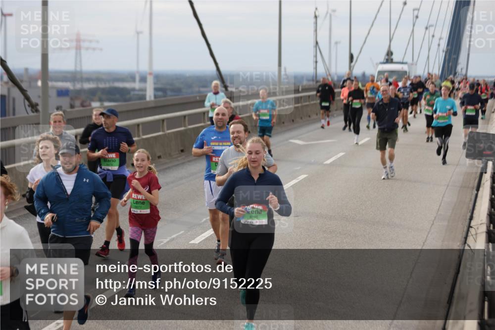 03.10.2025 - Köhlbrandbrückenlauf Jannik Wohlers http://msf.ph/oto/9152225 03.10.2025 16:00:36 Position 1 8677, 8216 meine-sportfotos.de