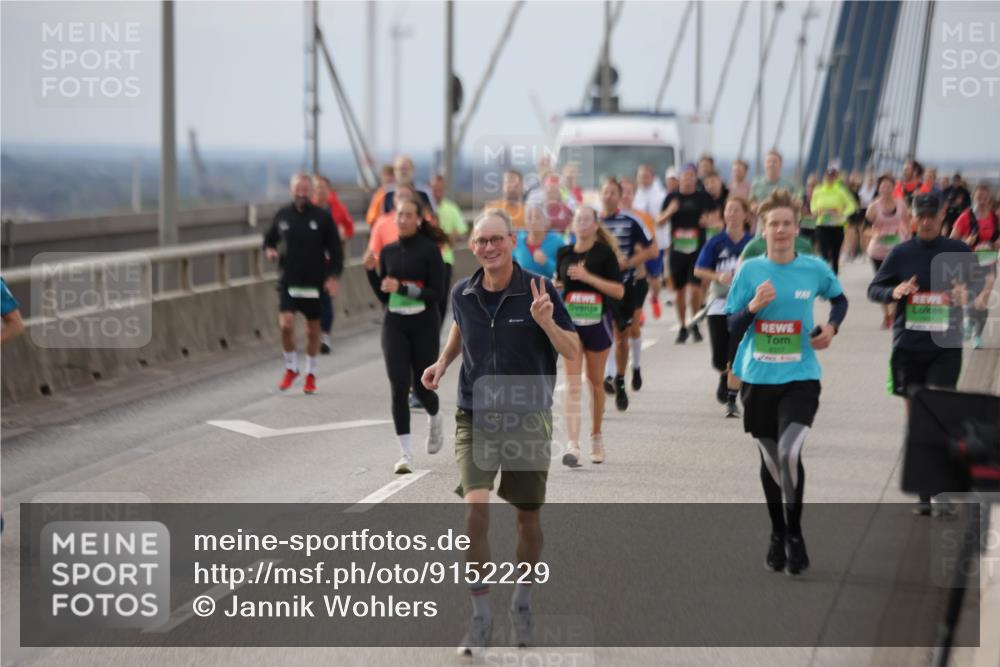 03.10.2025 - Köhlbrandbrückenlauf Jannik Wohlers http://msf.ph/oto/9152229 03.10.2025 16:00:37 Position 1  meine-sportfotos.de