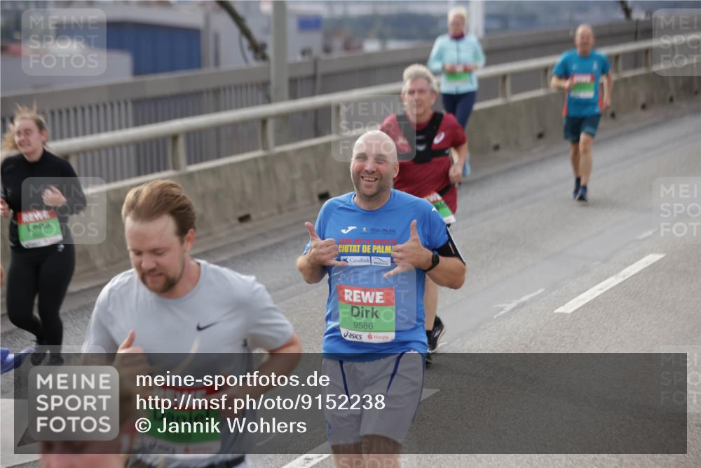 03.10.2025 - Köhlbrandbrückenlauf Jannik Wohlers http://msf.ph/oto/9152238 03.10.2025 16:00:38 Position 1 8288, 9586 meine-sportfotos.de