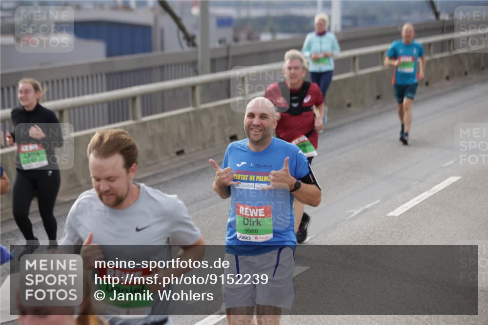 03.10.2025 - Köhlbrandbrückenlauf Jannik Wohlers http://msf.ph/oto/9152239 03.10.2025 16:00:38 Position 1 9586 meine-sportfotos.de