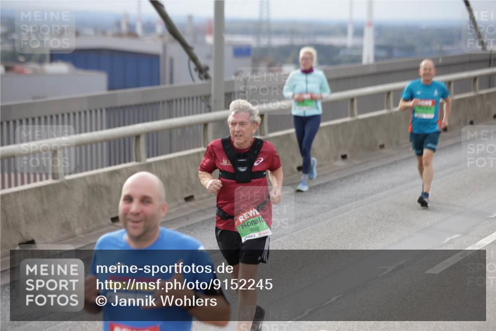 03.10.2025 - Köhlbrandbrückenlauf Jannik Wohlers http://msf.ph/oto/9152245 03.10.2025 16:00:39 Position 1 8312 meine-sportfotos.de