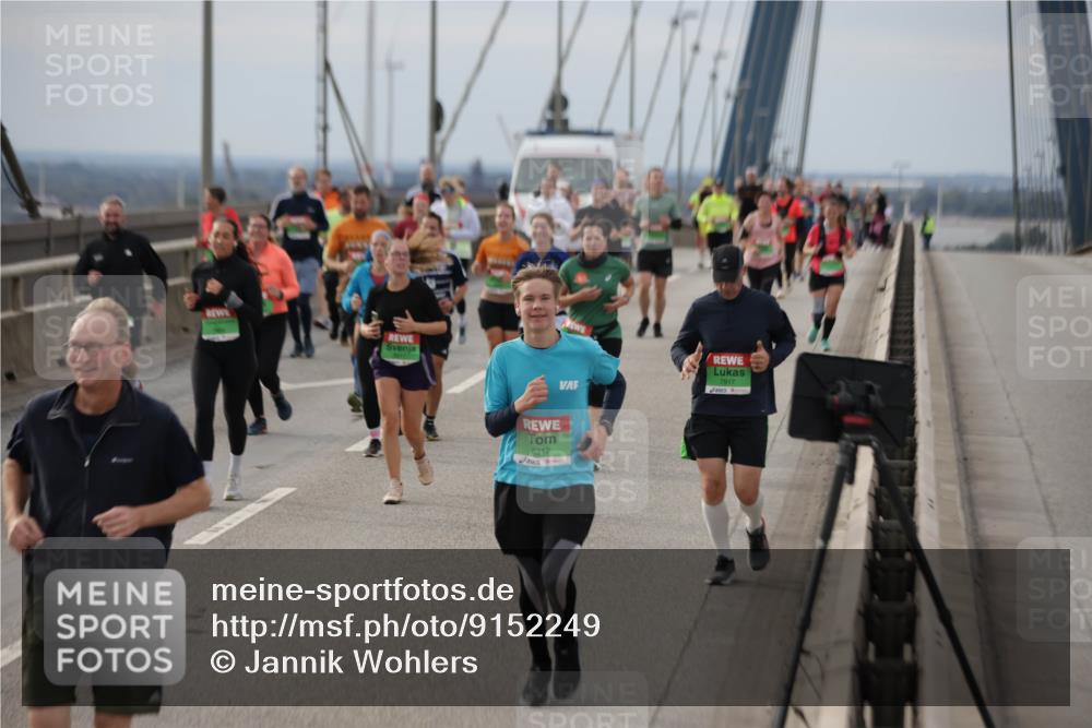 03.10.2025 - Köhlbrandbrückenlauf Jannik Wohlers http://msf.ph/oto/9152249 03.10.2025 16:00:40 Position 1 7917, 8317 meine-sportfotos.de