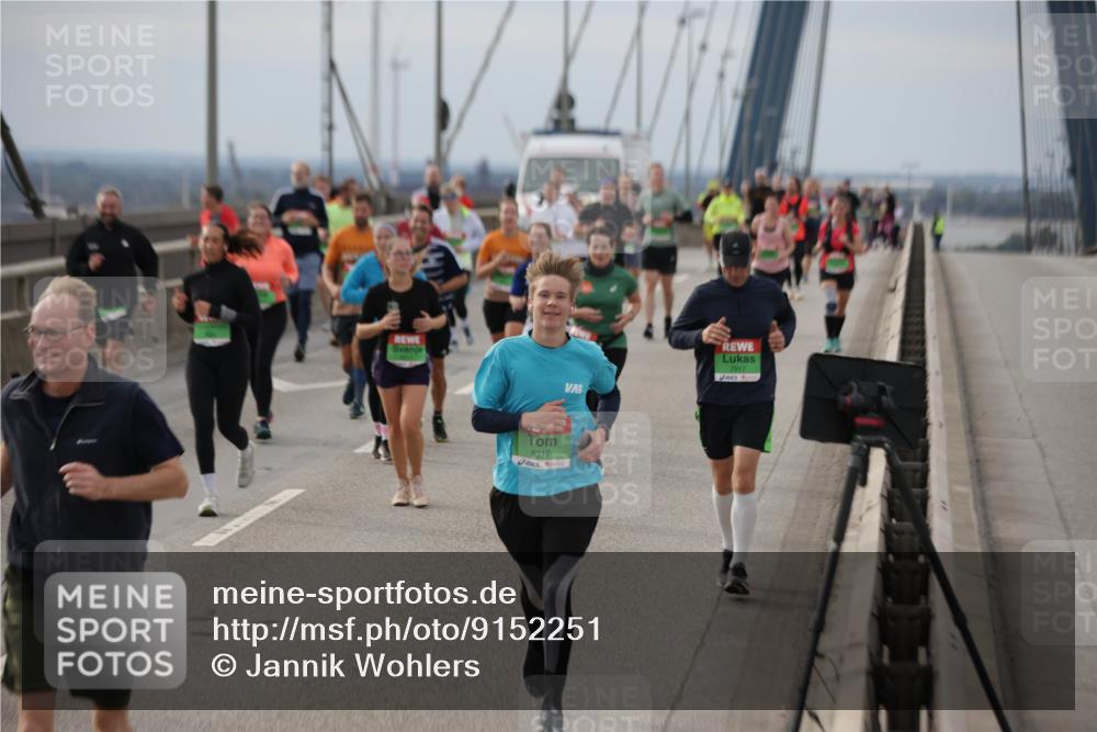 03.10.2025 - Köhlbrandbrückenlauf Jannik Wohlers http://msf.ph/oto/9152251 03.10.2025 16:00:40 Position 1 8317, 7917 meine-sportfotos.de
