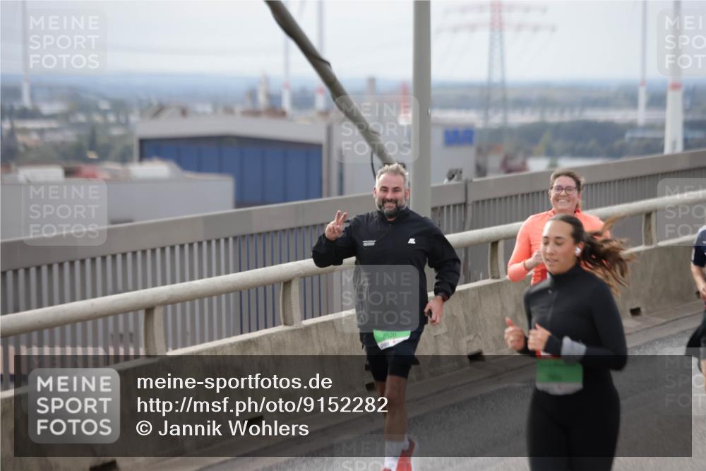 03.10.2025 - Köhlbrandbrückenlauf Jannik Wohlers http://msf.ph/oto/9152282 03.10.2025 16:00:45 Position 1 8520 meine-sportfotos.de