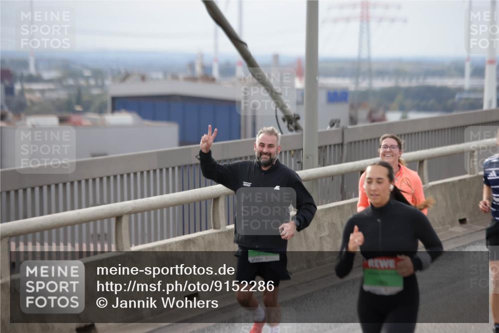 03.10.2025 - Köhlbrandbrückenlauf Jannik Wohlers http://msf.ph/oto/9152286 03.10.2025 16:00:45 Position 1 8520 meine-sportfotos.de