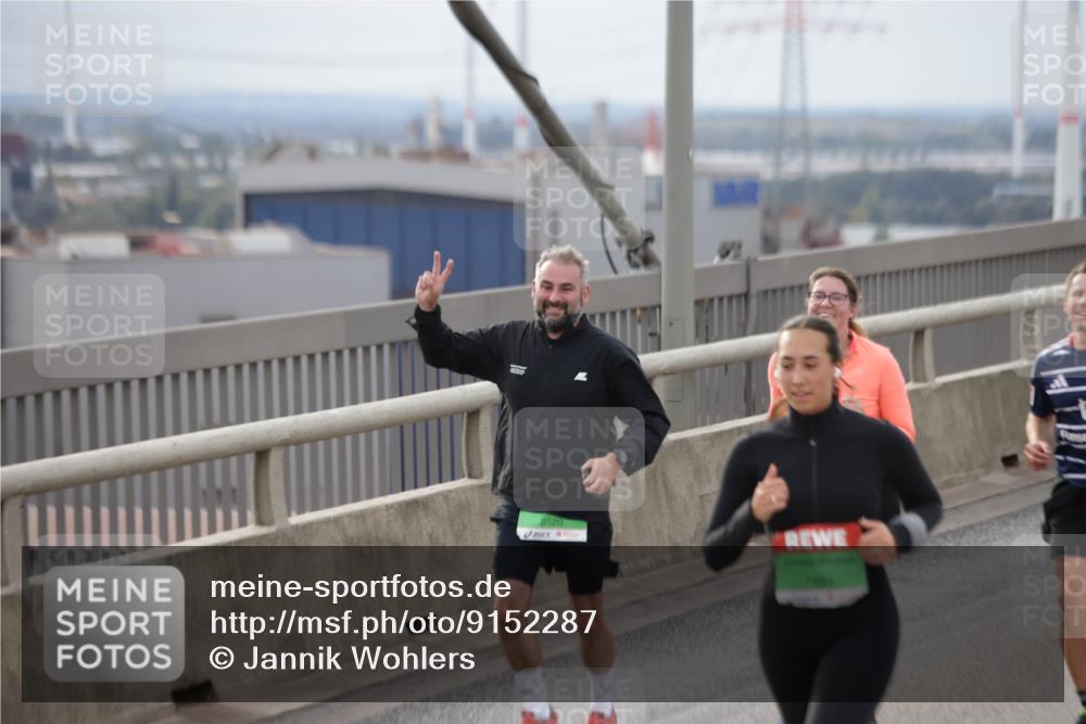 03.10.2025 - Köhlbrandbrückenlauf Jannik Wohlers http://msf.ph/oto/9152287 03.10.2025 16:00:45 Position 1 8520 meine-sportfotos.de