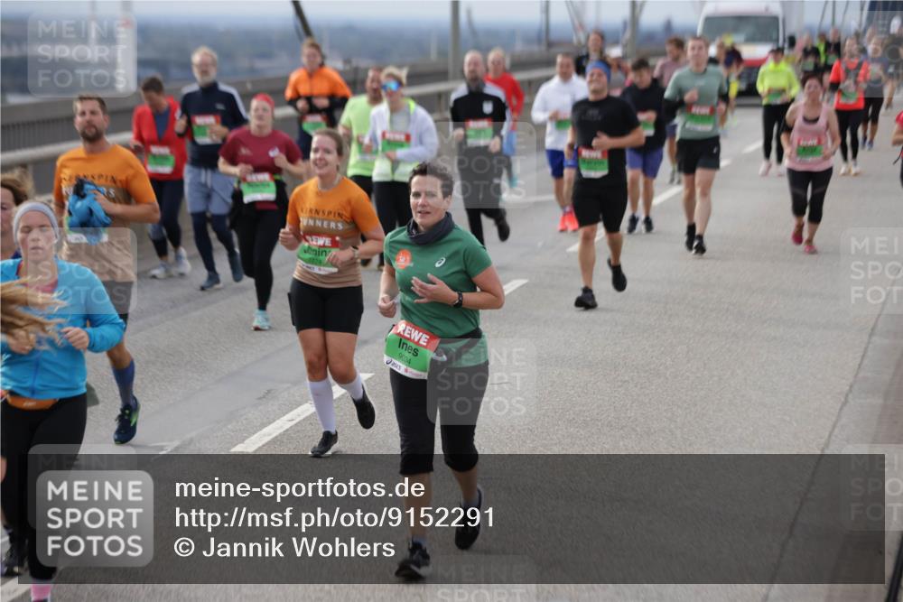 03.10.2025 - Köhlbrandbrückenlauf Jannik Wohlers http://msf.ph/oto/9152291 03.10.2025 16:00:47 Position 1 9034 meine-sportfotos.de