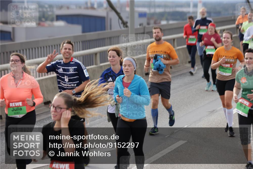 03.10.2025 - Köhlbrandbrückenlauf Jannik Wohlers http://msf.ph/oto/9152297 03.10.2025 16:00:47 Position 1 8087, 9034 meine-sportfotos.de
