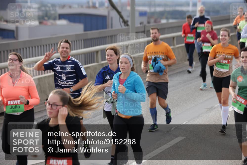03.10.2025 - Köhlbrandbrückenlauf Jannik Wohlers http://msf.ph/oto/9152298 03.10.2025 16:00:47 Position 1 8087, 7774, 94 meine-sportfotos.de