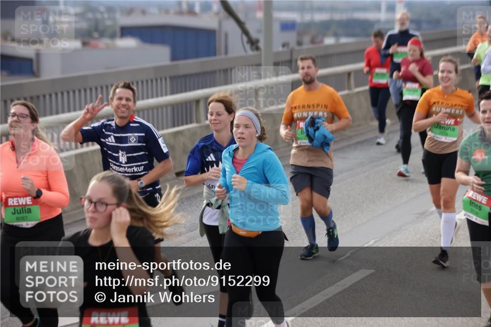 03.10.2025 - Köhlbrandbrückenlauf Jannik Wohlers http://msf.ph/oto/9152299 03.10.2025 16:00:48 Position 1 8087, 7774, 9034 meine-sportfotos.de