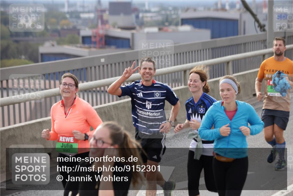 03.10.2025 - Köhlbrandbrückenlauf Jannik Wohlers http://msf.ph/oto/9152301 03.10.2025 16:00:48 Position 1 8087 meine-sportfotos.de