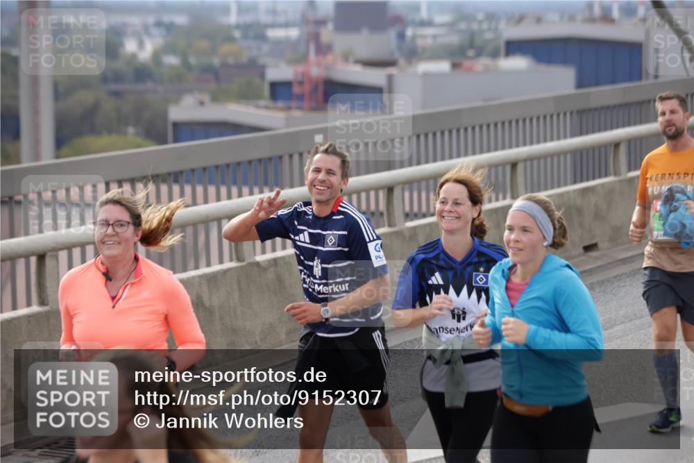 03.10.2025 - Köhlbrandbrückenlauf Jannik Wohlers http://msf.ph/oto/9152307 03.10.2025 16:00:48 Position 1  meine-sportfotos.de