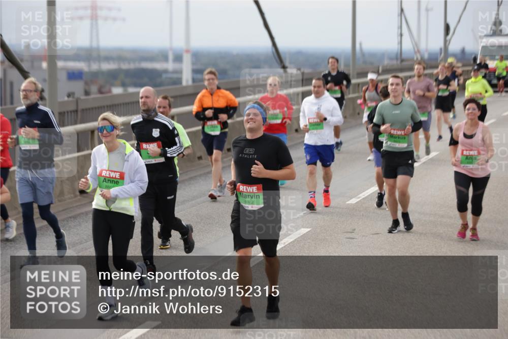 03.10.2025 - Köhlbrandbrückenlauf Jannik Wohlers http://msf.ph/oto/9152315 03.10.2025 16:00:50 Position 1 7, 8972 meine-sportfotos.de