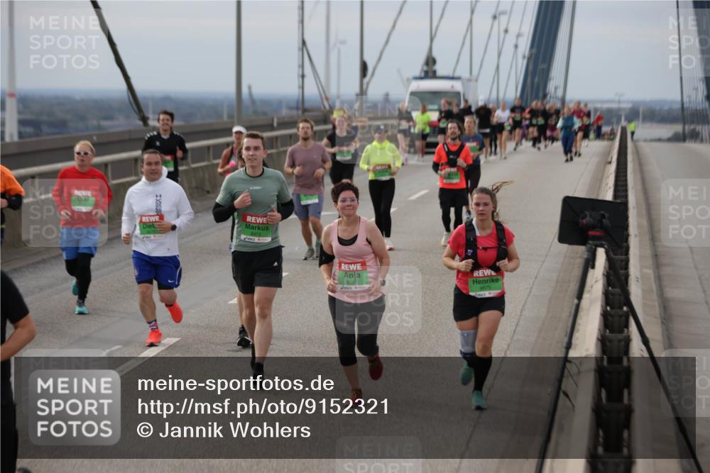 03.10.2025 - Köhlbrandbrückenlauf Jannik Wohlers http://msf.ph/oto/9152321 03.10.2025 16:00:51 Position 1 8473, 8337, 9575 meine-sportfotos.de