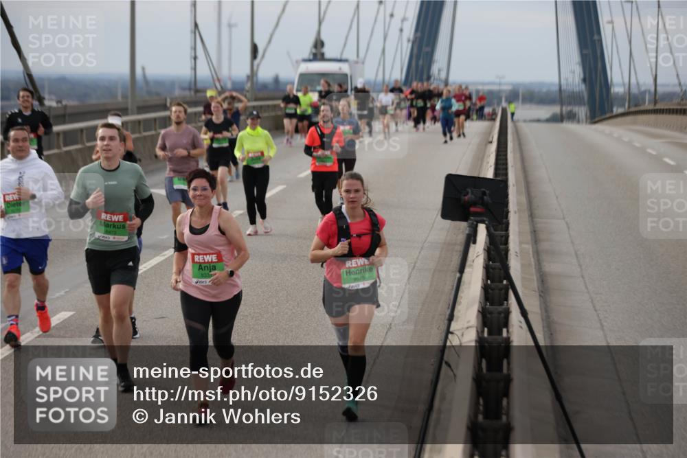 03.10.2025 - Köhlbrandbrückenlauf Jannik Wohlers http://msf.ph/oto/9152326 03.10.2025 16:00:52 Position 1 8473, 8337, 9575 meine-sportfotos.de