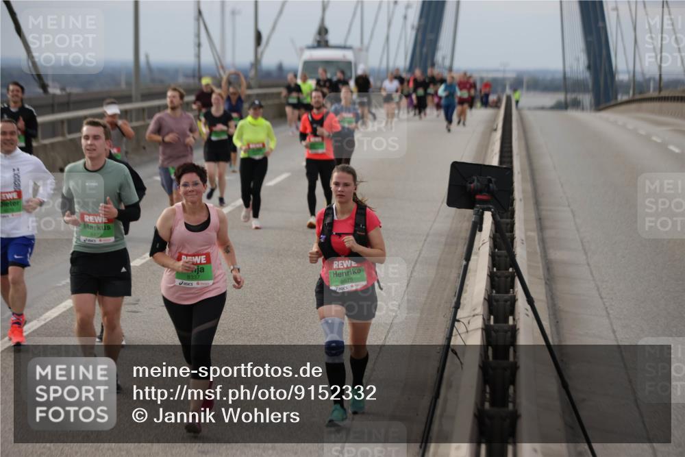 03.10.2025 - Köhlbrandbrückenlauf Jannik Wohlers http://msf.ph/oto/9152332 03.10.2025 16:00:52 Position 1 8473, 8337, 9575 meine-sportfotos.de