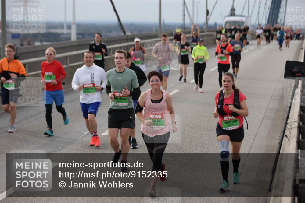 03.10.2025 - Köhlbrandbrückenlauf Jannik Wohlers http://msf.ph/oto/9152335 03.10.2025 16:00:53 Position 1 8473, 337, 9575 meine-sportfotos.de