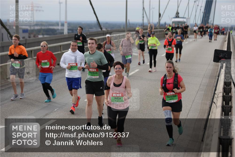 03.10.2025 - Köhlbrandbrückenlauf Jannik Wohlers http://msf.ph/oto/9152337 03.10.2025 16:00:53 Position 1 8473, 8337, 9575 meine-sportfotos.de