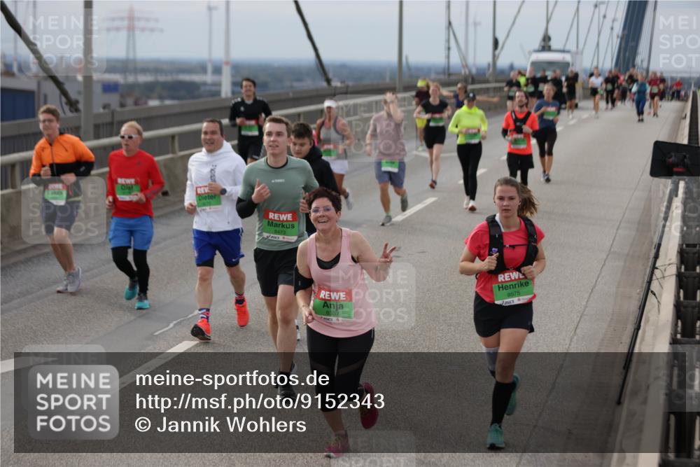 03.10.2025 - Köhlbrandbrückenlauf Jannik Wohlers http://msf.ph/oto/9152343 03.10.2025 16:00:53 Position 1 8473, 8337, 9575 meine-sportfotos.de