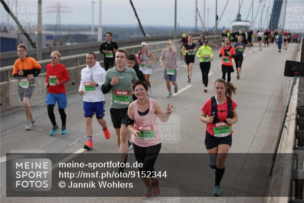 03.10.2025 - Köhlbrandbrückenlauf Jannik Wohlers http://msf.ph/oto/9152344 03.10.2025 16:00:53 Position 1 8473, 8337, 9575 meine-sportfotos.de