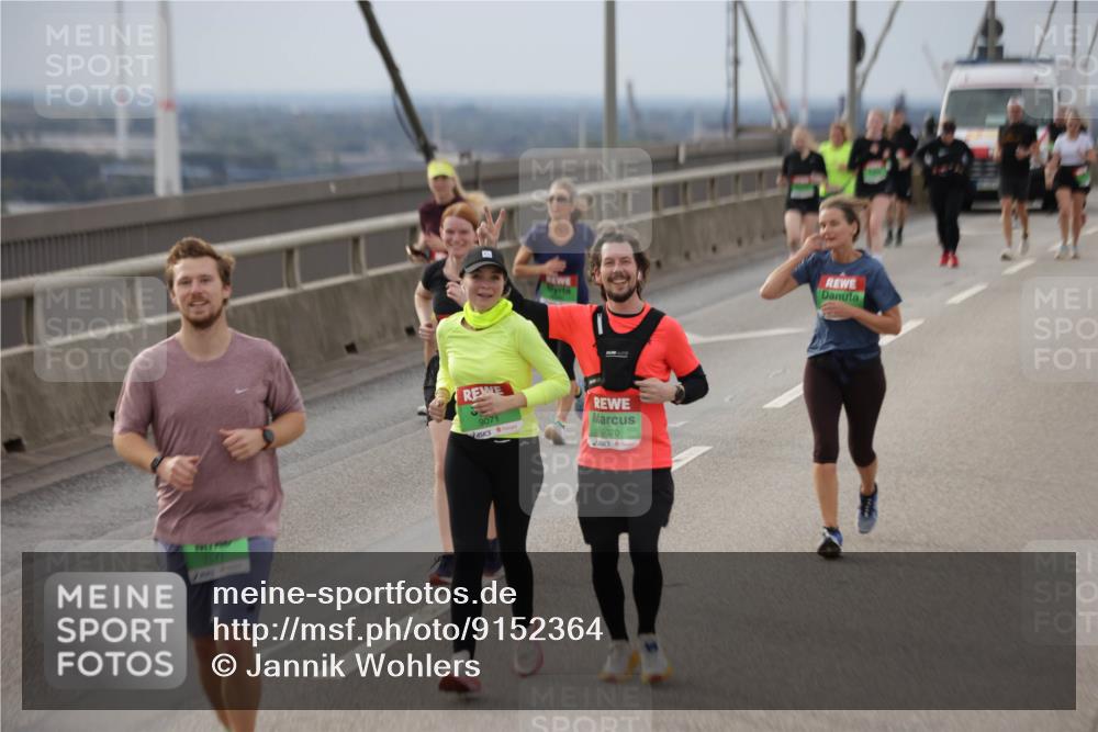 03.10.2025 - Köhlbrandbrückenlauf Jannik Wohlers http://msf.ph/oto/9152364 03.10.2025 16:00:56 Position 1 7571, 9071, 9070 meine-sportfotos.de
