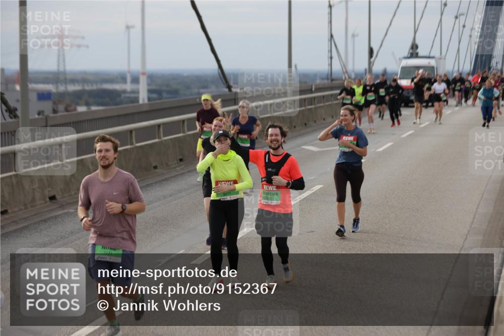 03.10.2025 - Köhlbrandbrückenlauf Jannik Wohlers http://msf.ph/oto/9152367 03.10.2025 16:00:57 Position 1 7571, 9071, 9070 meine-sportfotos.de