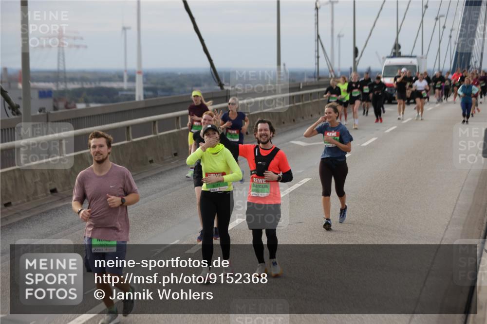 03.10.2025 - Köhlbrandbrückenlauf Jannik Wohlers http://msf.ph/oto/9152368 03.10.2025 16:00:57 Position 1 7571, 9071, 9070 meine-sportfotos.de