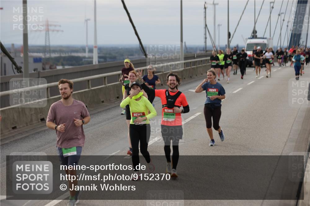 03.10.2025 - Köhlbrandbrückenlauf Jannik Wohlers http://msf.ph/oto/9152370 03.10.2025 16:00:57 Position 1 7571, 9070 meine-sportfotos.de