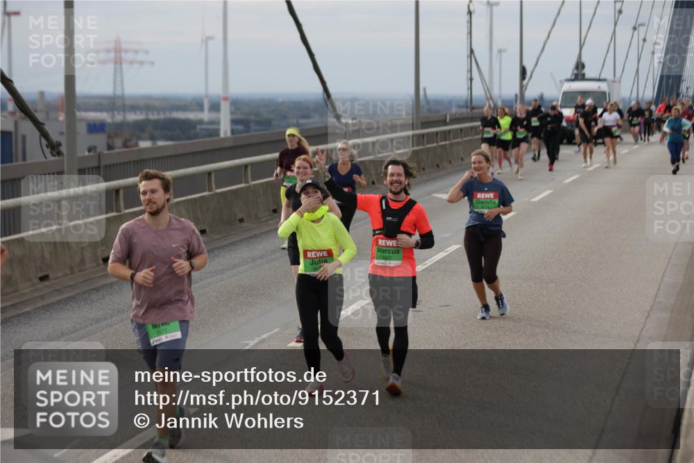 03.10.2025 - Köhlbrandbrückenlauf Jannik Wohlers http://msf.ph/oto/9152371 03.10.2025 16:00:57 Position 1 7571, 9070 meine-sportfotos.de