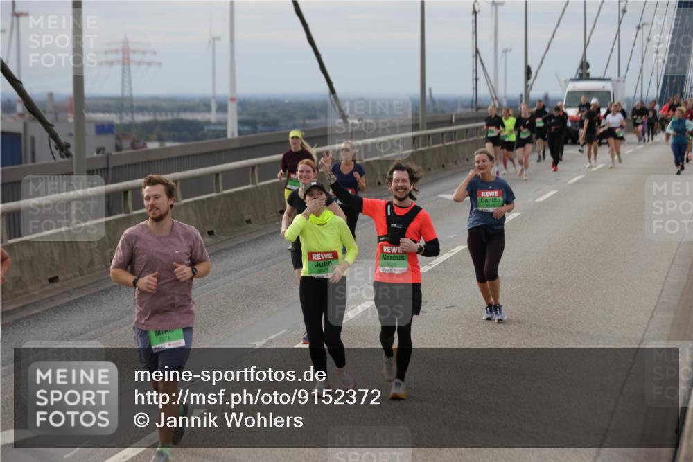 03.10.2025 - Köhlbrandbrückenlauf Jannik Wohlers http://msf.ph/oto/9152372 03.10.2025 16:00:57 Position 1 7571, 9071, 9070 meine-sportfotos.de