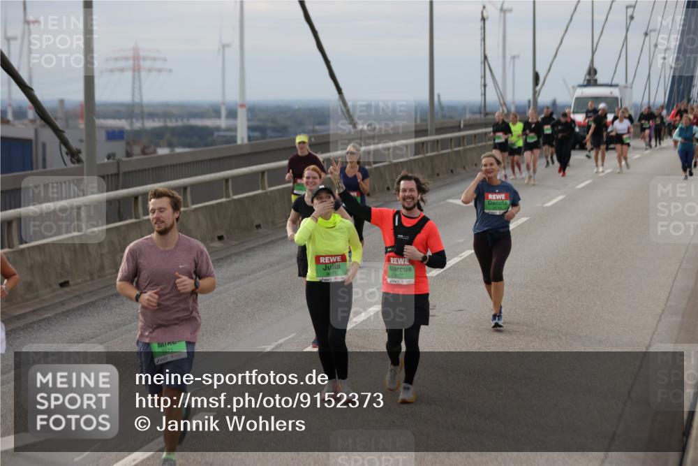 03.10.2025 - Köhlbrandbrückenlauf Jannik Wohlers http://msf.ph/oto/9152373 03.10.2025 16:00:57 Position 1 7571, 9071, 9070, 6519 meine-sportfotos.de