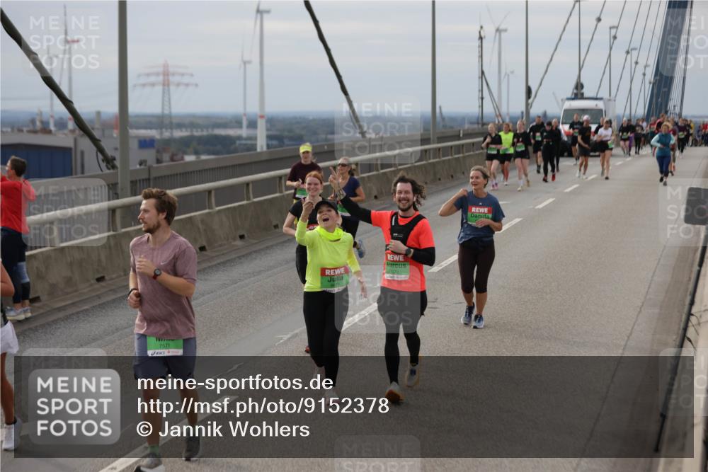 03.10.2025 - Köhlbrandbrückenlauf Jannik Wohlers http://msf.ph/oto/9152378 03.10.2025 16:00:58 Position 1 7571, 070 meine-sportfotos.de