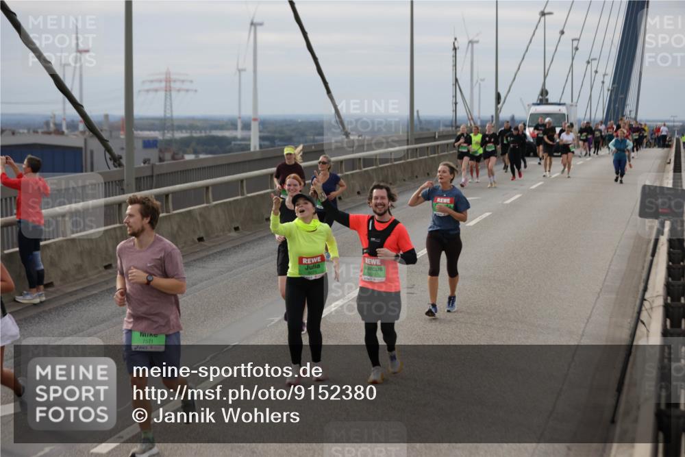 03.10.2025 - Köhlbrandbrückenlauf Jannik Wohlers http://msf.ph/oto/9152380 03.10.2025 16:00:58 Position 1 7571 meine-sportfotos.de
