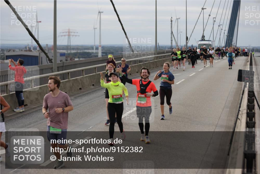 03.10.2025 - Köhlbrandbrückenlauf Jannik Wohlers http://msf.ph/oto/9152382 03.10.2025 16:00:58 Position 1 7571 meine-sportfotos.de