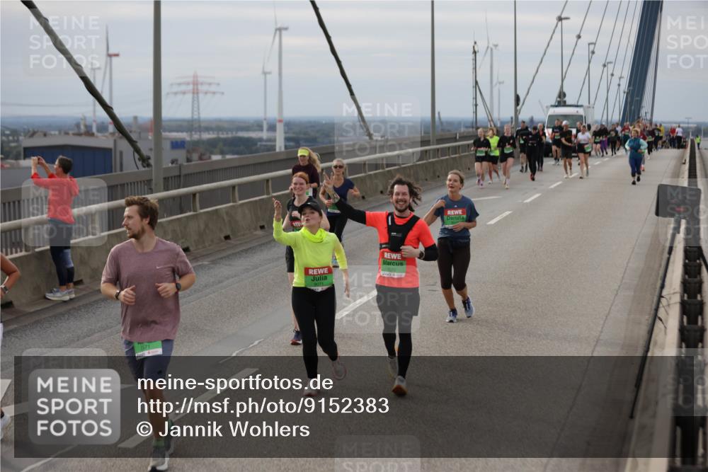 03.10.2025 - Köhlbrandbrückenlauf Jannik Wohlers http://msf.ph/oto/9152383 03.10.2025 16:00:58 Position 1 7571 meine-sportfotos.de