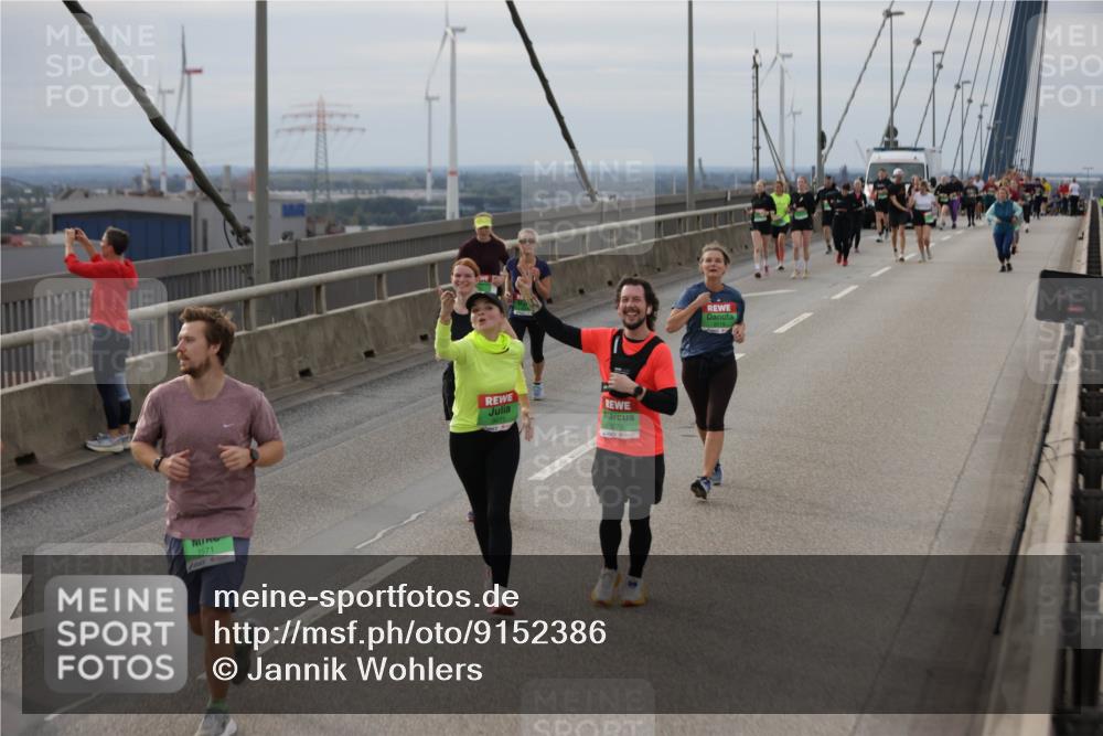 03.10.2025 - Köhlbrandbrückenlauf Jannik Wohlers http://msf.ph/oto/9152386 03.10.2025 16:00:58 Position 1 7571 meine-sportfotos.de