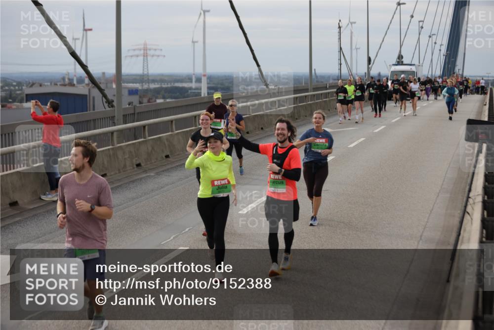 03.10.2025 - Köhlbrandbrückenlauf Jannik Wohlers http://msf.ph/oto/9152388 03.10.2025 16:00:58 Position 1 7571 meine-sportfotos.de