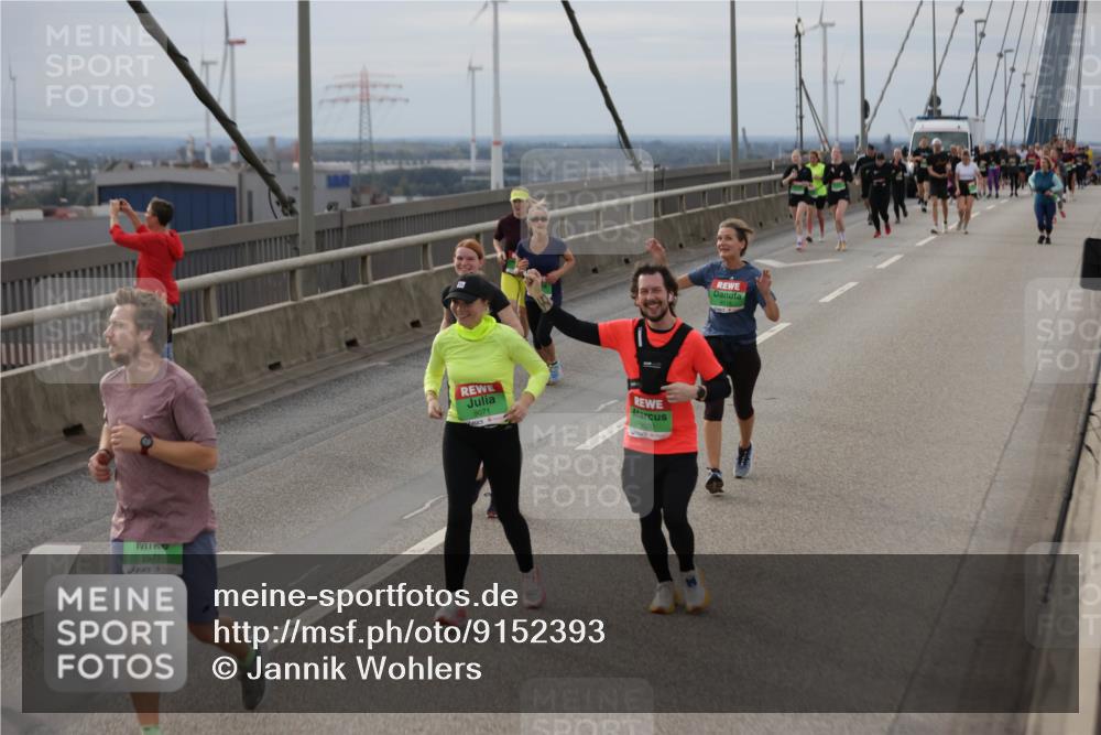 03.10.2025 - Köhlbrandbrückenlauf Jannik Wohlers http://msf.ph/oto/9152393 03.10.2025 16:00:59 Position 1 7571, 9071, 9070 meine-sportfotos.de
