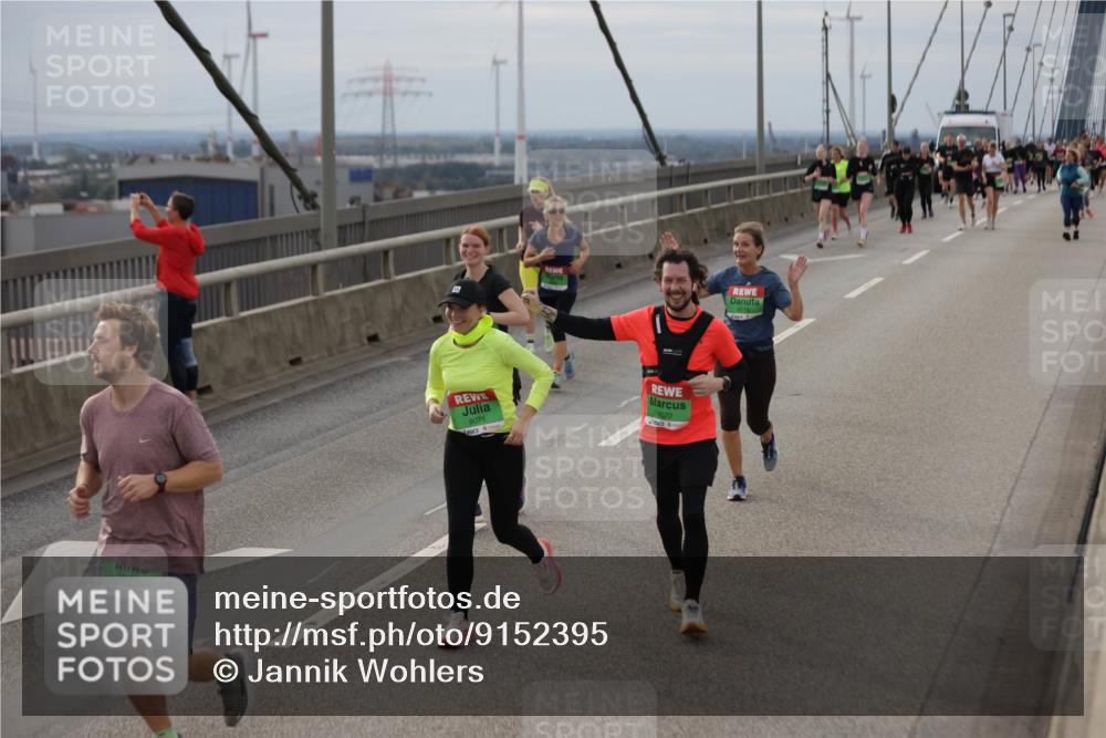 03.10.2025 - Köhlbrandbrückenlauf Jannik Wohlers http://msf.ph/oto/9152395 03.10.2025 16:00:59 Position 1 7571, 9071, 9070 meine-sportfotos.de