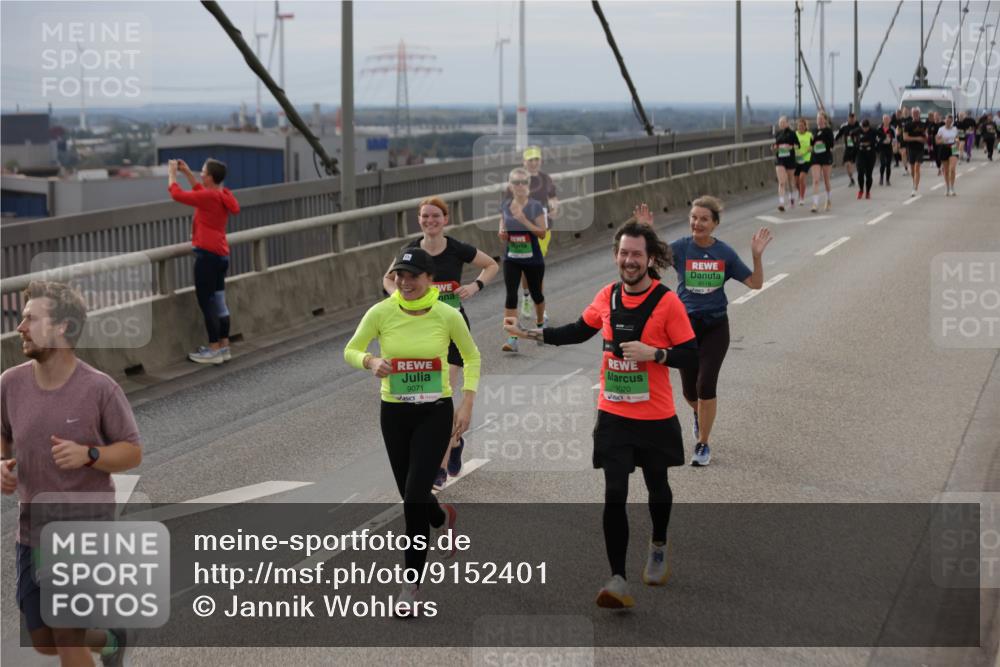 03.10.2025 - Köhlbrandbrückenlauf Jannik Wohlers http://msf.ph/oto/9152401 03.10.2025 16:00:59 Position 1 7571, 9071, 9070 meine-sportfotos.de