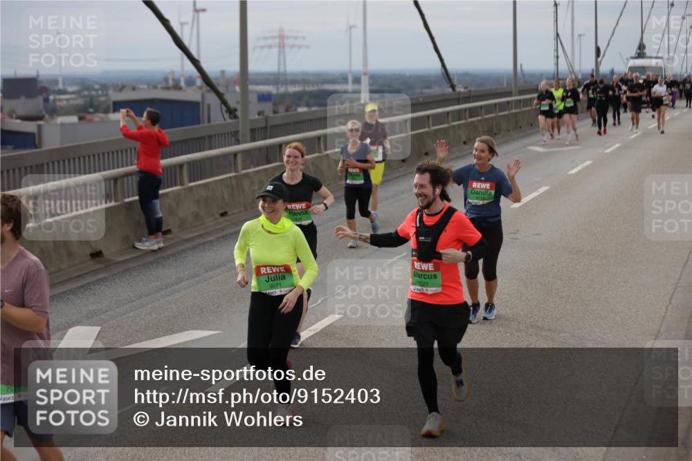 03.10.2025 - Köhlbrandbrückenlauf Jannik Wohlers http://msf.ph/oto/9152403 03.10.2025 16:00:59 Position 1 7571, 9071, 9070 meine-sportfotos.de